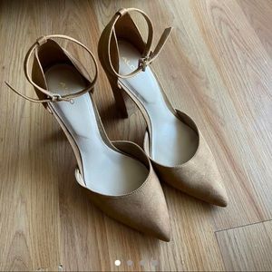 Aldo camel closed toe block heels